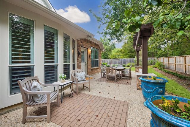 11 S Concord Valley Place, The Woodlands, TX 77382