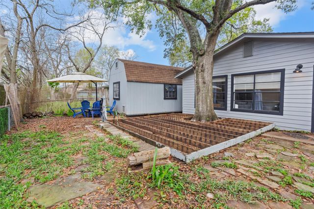 1215 Esther Street, Kemah, TX 77565
