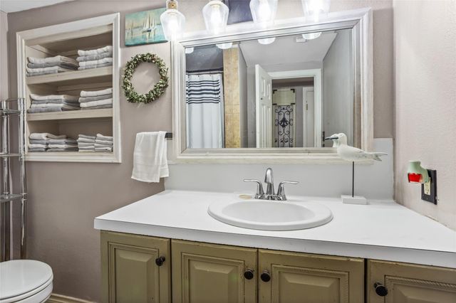 1215 Esther Street, Kemah, TX 77565