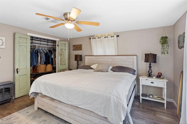 1215 Esther Street, Kemah, TX 77565