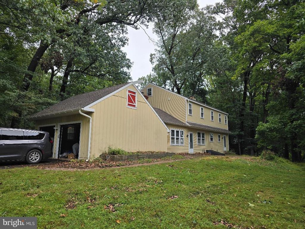 70 TURKEY LN, FURLONG, PA 18925 — photo 2