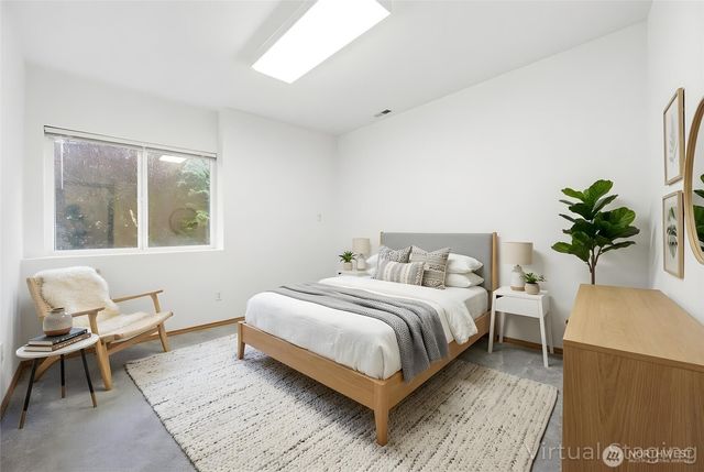 1924 5th Street SE, Puyallup, WA 98372