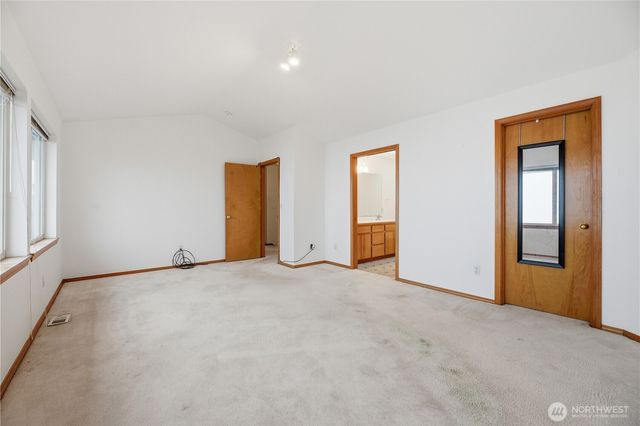 1924 5th Street SE, Puyallup, WA 98372