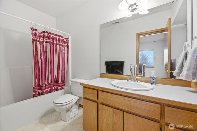 1924 5th Street SE, Puyallup, WA 98372