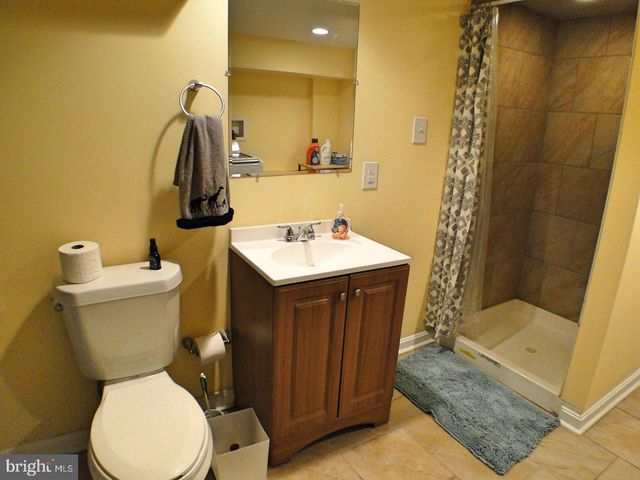 2533 S ROSEWOOD ST, Philadelphia, PA 19145