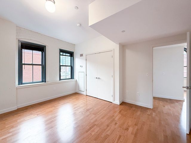 346 Congress St 518, Boston, MA 02210