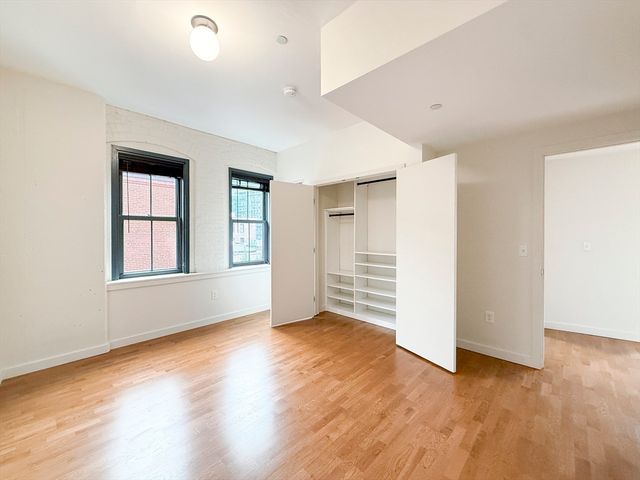 346 Congress St 518, Boston, MA 02210
