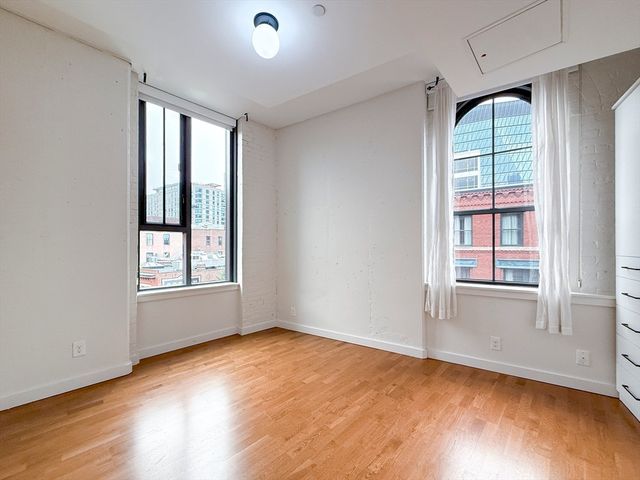 346 Congress St 518, Boston, MA 02210