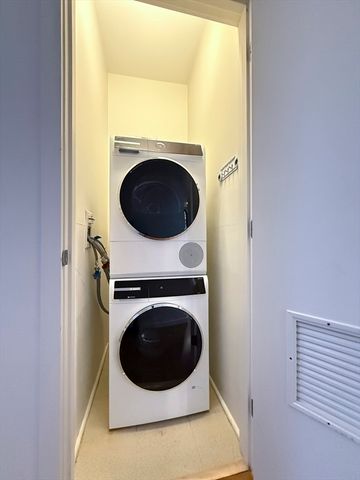 346 Congress St 518, Boston, MA 02210