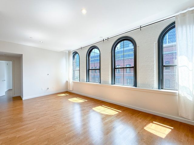 346 Congress St 518, Boston, MA 02210