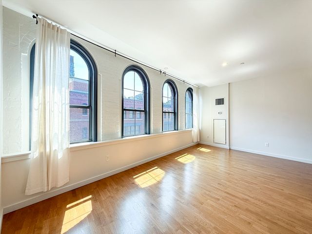 346 Congress St 518, Boston, MA 02210