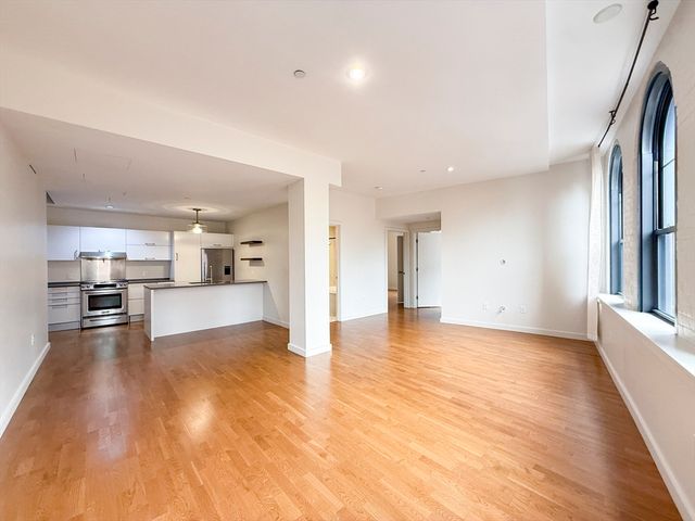 346 Congress St 518, Boston, MA 02210