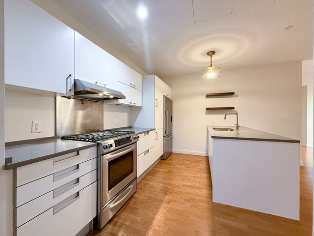 346 Congress St 518, Boston, MA 02210
