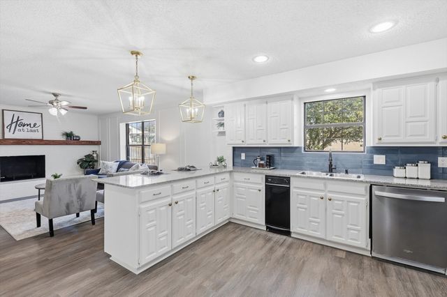 2214 Parkside Drive, Denton, TX 76201