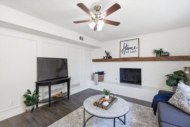 2214 Parkside Drive, Denton, TX 76201