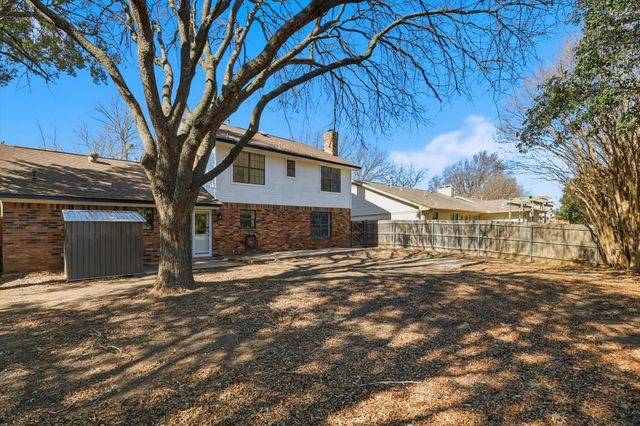 2214 Parkside Drive, Denton, TX 76201