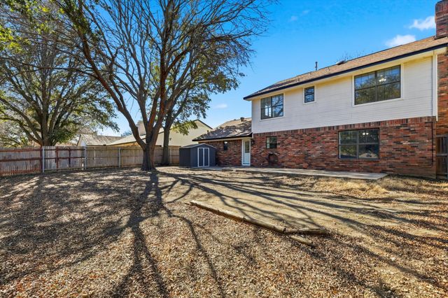 2214 Parkside Drive, Denton, TX 76201