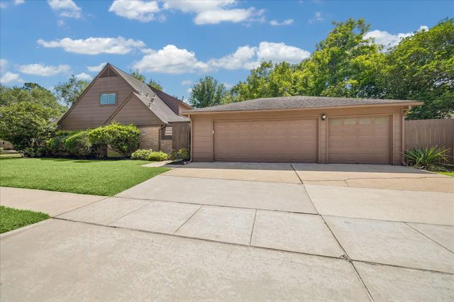 1702 Beech Bend Drive, Houston, TX 77077