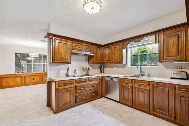 1702 Beech Bend Drive, Houston, TX 77077