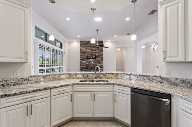 39513 HILLRISE LANE, Lady Lake, FL 32159