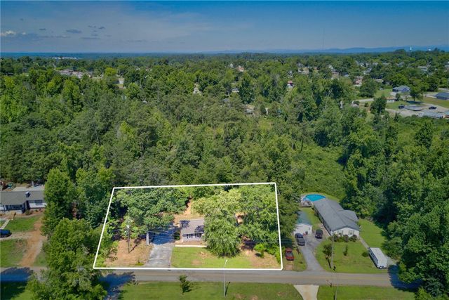 712 Beech Drive, Seneca, SC 29678