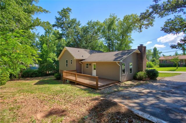 712 Beech Drive, Seneca, SC 29678