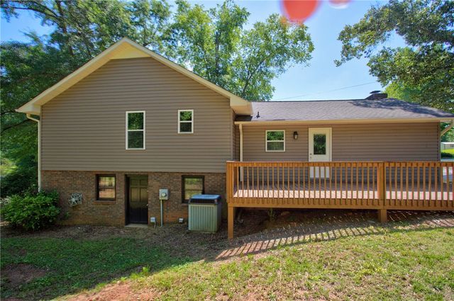 712 Beech Drive, Seneca, SC 29678