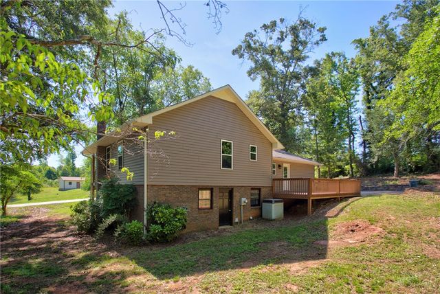 712 Beech Drive, Seneca, SC 29678