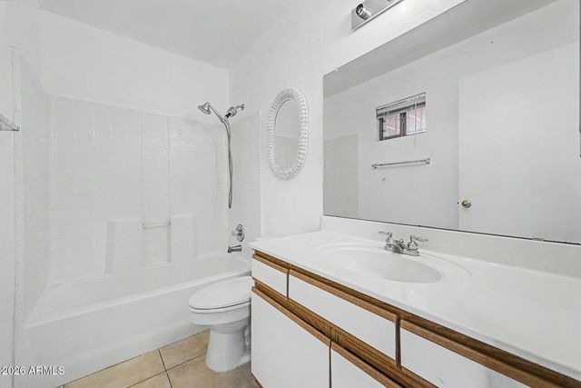 1440 W DIAMOND Avenue, Apache Junction, AZ 85120