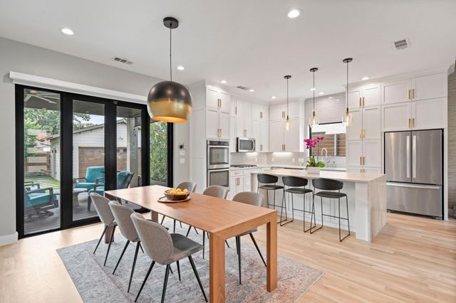 6802 Vada Drive, Dallas, TX 75214