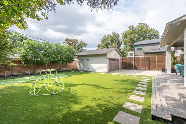 6802 Vada Drive, Dallas, TX 75214