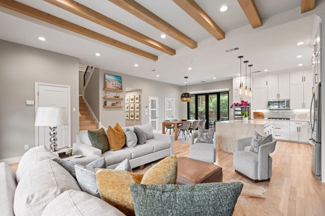 6802 Vada Drive, Dallas, TX 75214