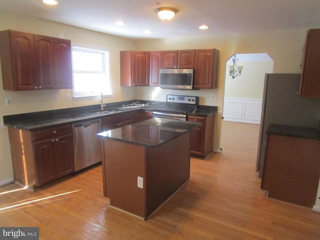 8711 TEMPLE HILL RD, Clinton, MD 20735