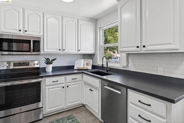 15066 Andover St, San Leandro, CA 94579