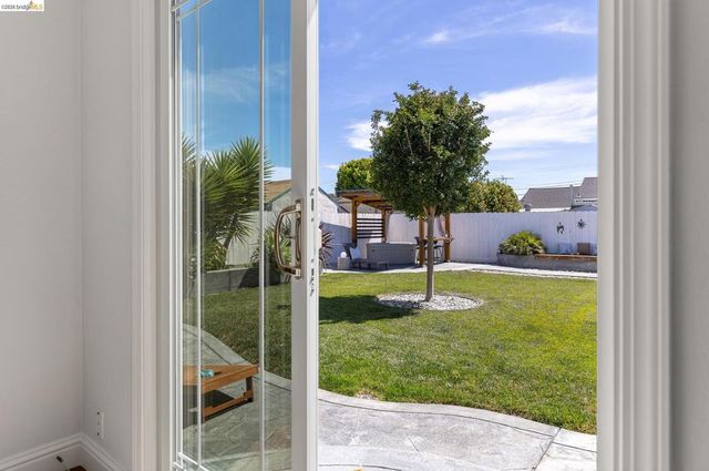 15066 Andover St, San Leandro, CA 94579