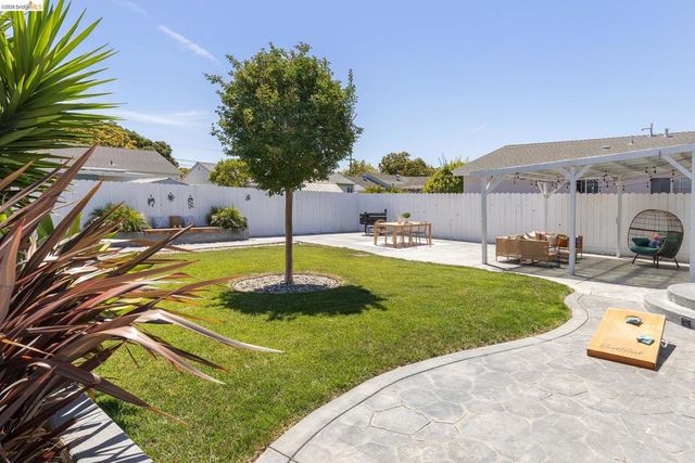15066 Andover St, San Leandro, CA 94579