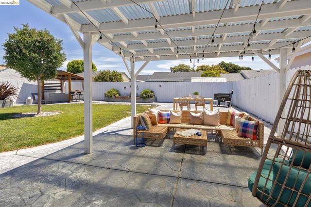 15066 Andover St, San Leandro, CA 94579