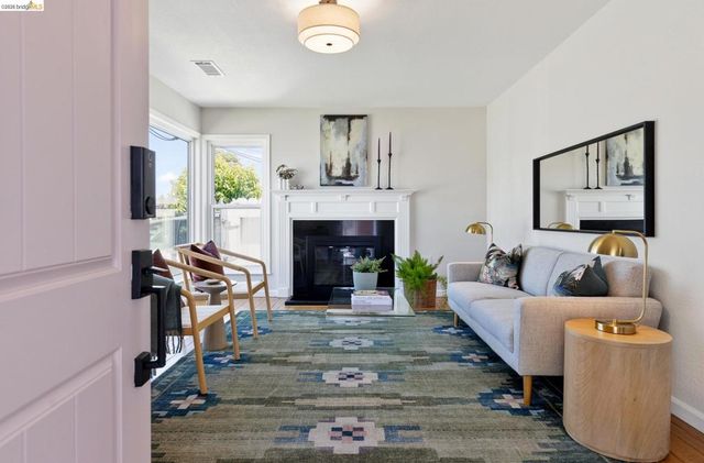 15066 Andover St, San Leandro, CA 94579