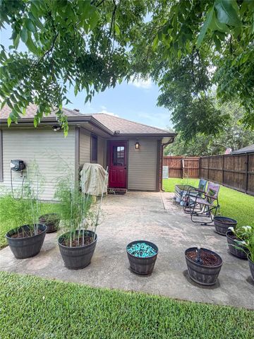 1159 Carey Drive, Angleton, TX 77515