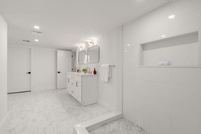 220 Sycamore Street 1, Watertown, MA 02472