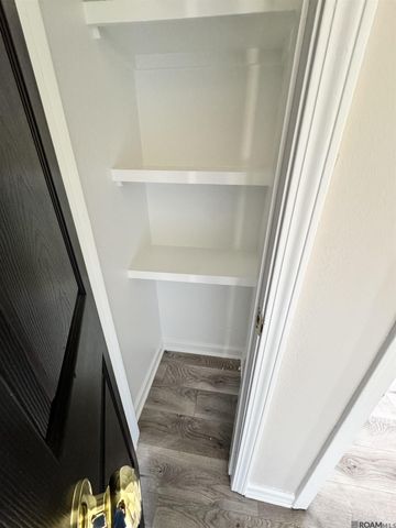 2124 Helm Dr, Baton Rouge, LA 70820