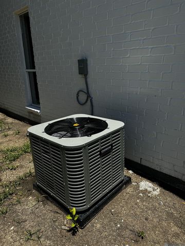 2124 Helm Dr, Baton Rouge, LA 70820