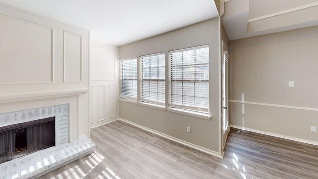 600 Canyon Side Way, Irving, TX 75063