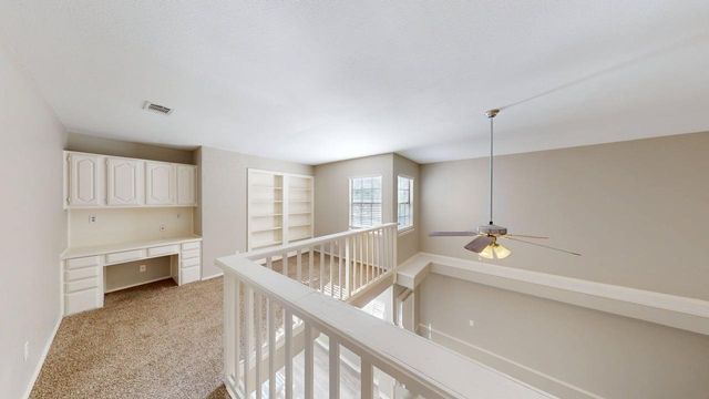 600 Canyon Side Way, Irving, TX 75063