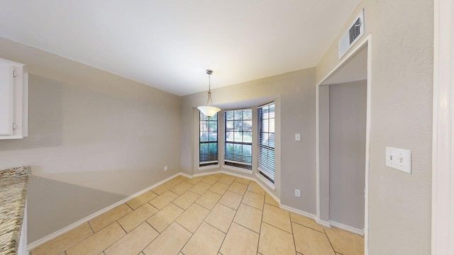 600 Canyon Side Way, Irving, TX 75063