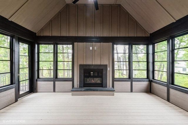 194 N Cricket Knoll Court, Valparaiso, IN 46385