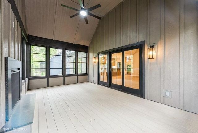 194 N Cricket Knoll Court, Valparaiso, IN 46385