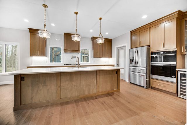 194 N Cricket Knoll Court, Valparaiso, IN 46385