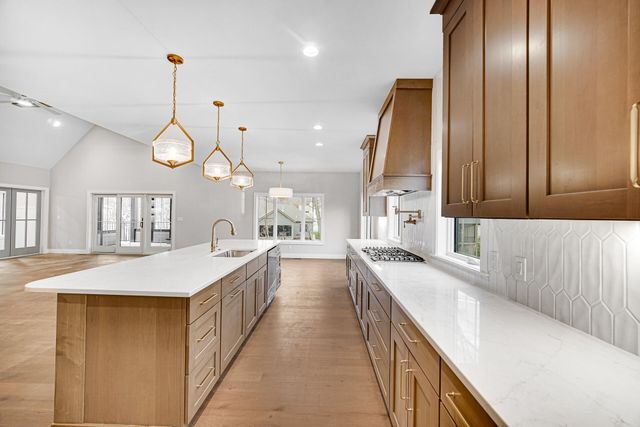 194 N Cricket Knoll Court, Valparaiso, IN 46385