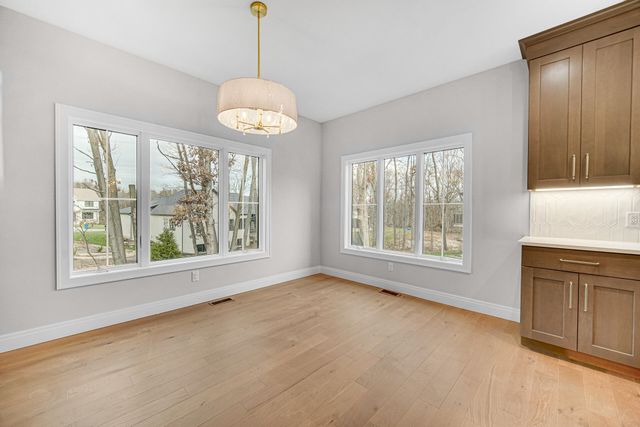 194 N Cricket Knoll Court, Valparaiso, IN 46385